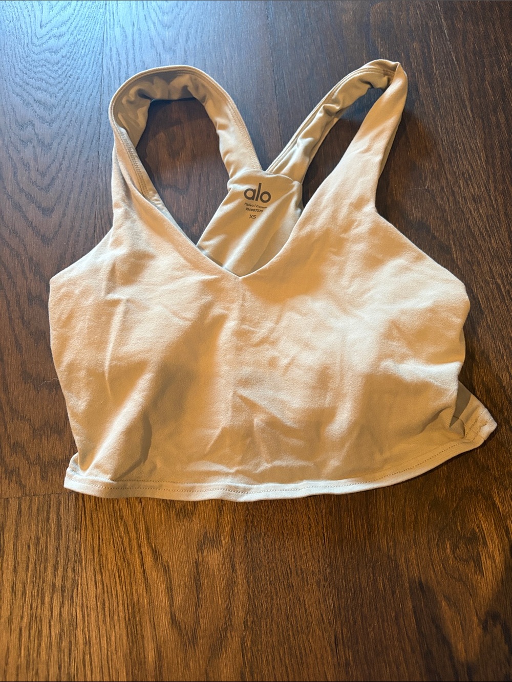 ALO Yoga Light Green V-Neck Cropped Sports Cami